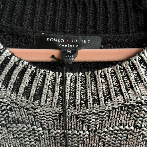 Romeo + Juliet Couture silver/black metallic sweater dress, size M - Picture 5 of 9